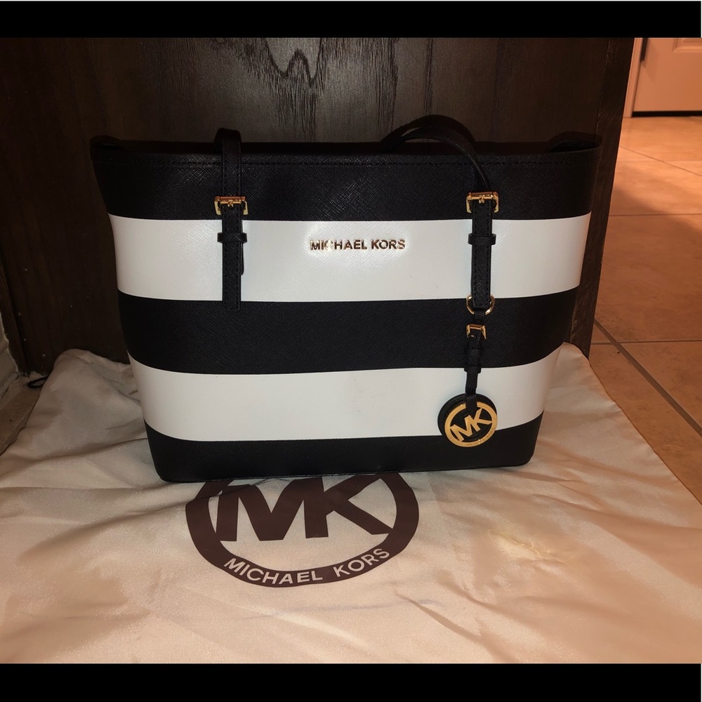 Michael kors purse